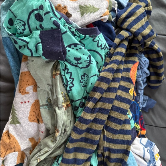Bundle Colorful Baby Onesies and Pajamas Set - Picture 1 of 1